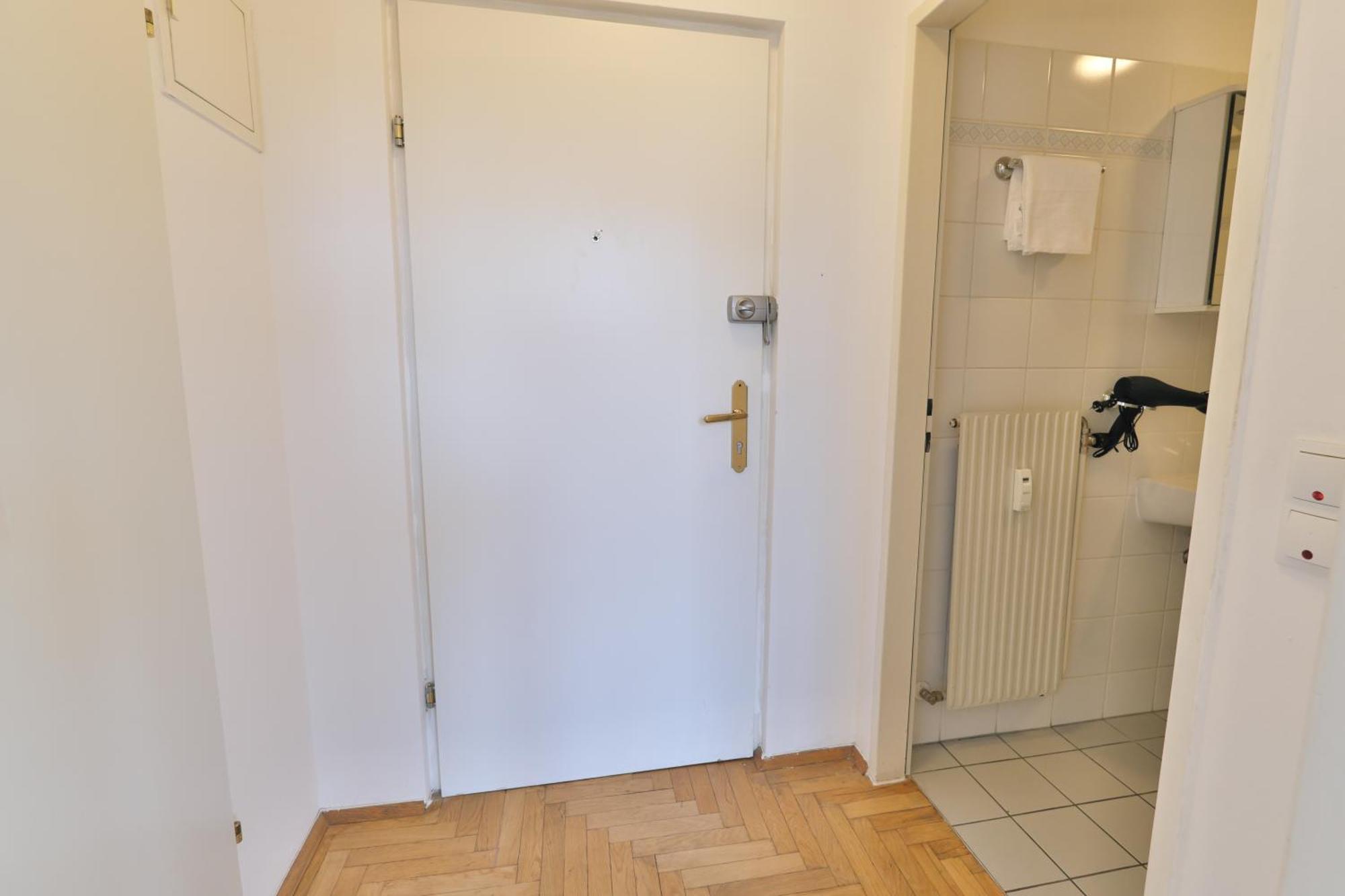 Schoenbrunn Apartment Wina Bagian luar foto
